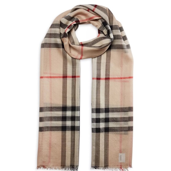 Burberry Accessories - Burberry
Lightweight Giant Check Scarf